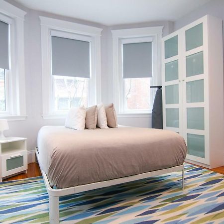 A Stylish Stay W/ A Queen Bed, Heated Floors.. #34 Brookline Exterior foto