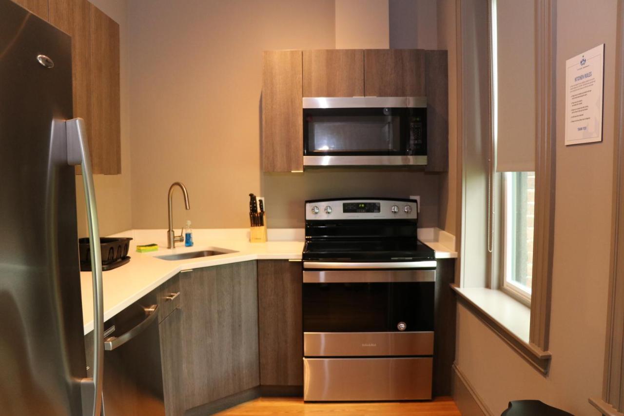 A Stylish Stay W/ A Queen Bed, Heated Floors.. #34 Brookline Exterior foto