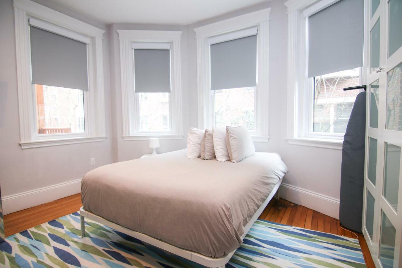 A Stylish Stay W/ A Queen Bed, Heated Floors.. #34 Brookline Exterior foto
